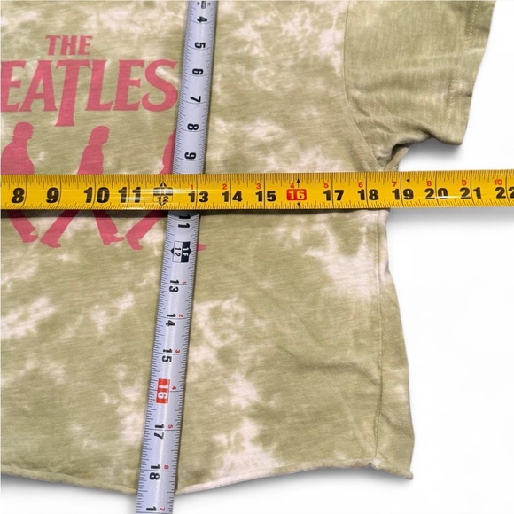 Women’s Beatles Green tie-dye, cropped t-shirt, Small - Picture 3 of 4